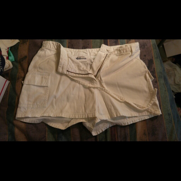 Girls size 10 white shorts