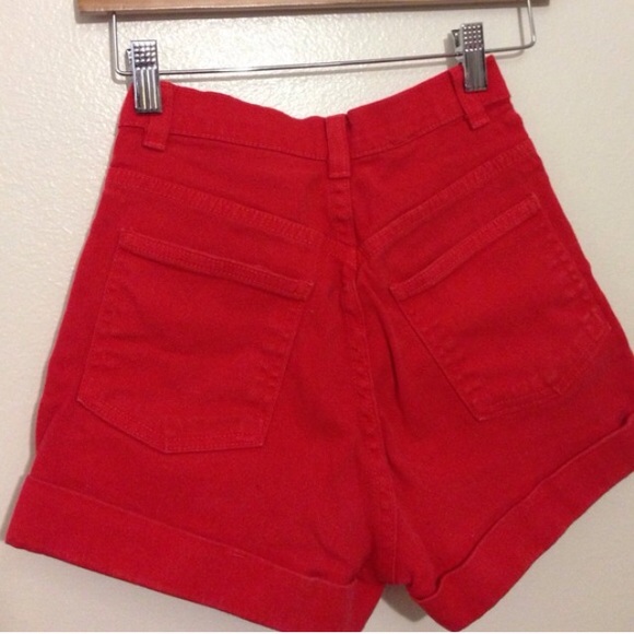 • RED AA SHORTS • - Picture 2 of 2
