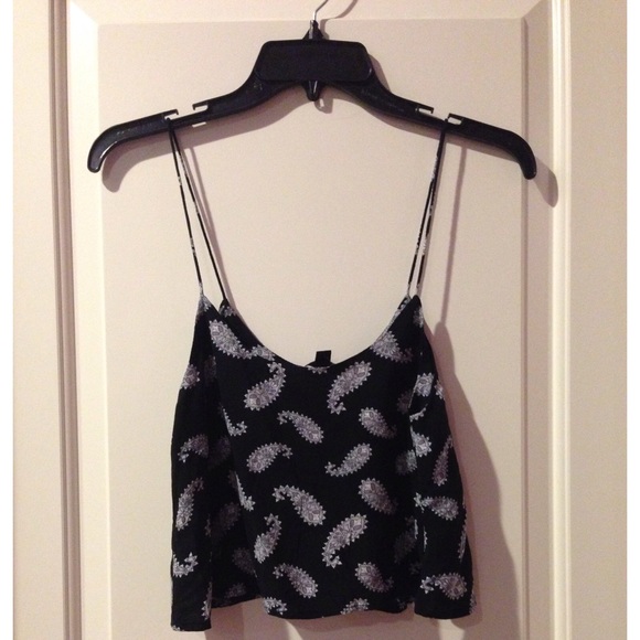 Brandy Melville Croptop.