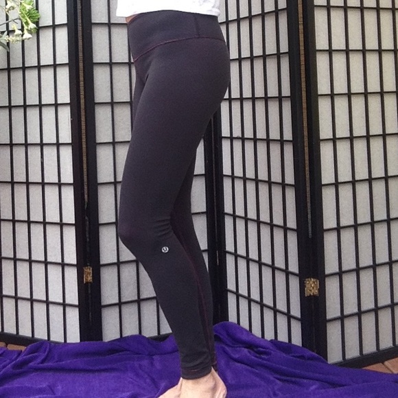 💠SOLD/BUNDLE💠LULULEMON REVERSIBLE WU - Picture 2 of 4