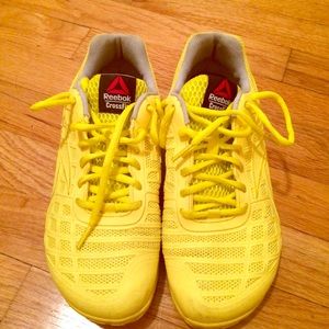 Reebok lemon and black crossfit sneakers