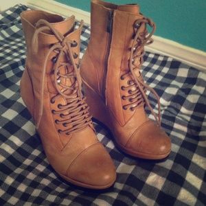 Vince Camuto Desert "Suni" Boots- Size 6.5