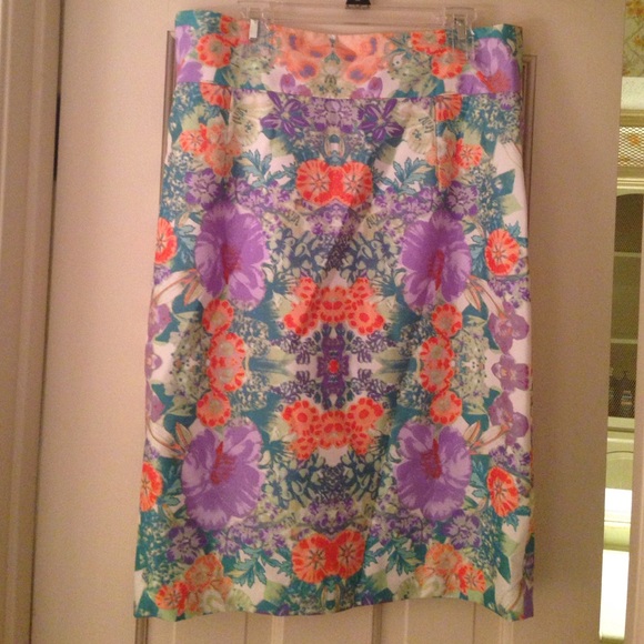 Floral high-waisted pencil skirt