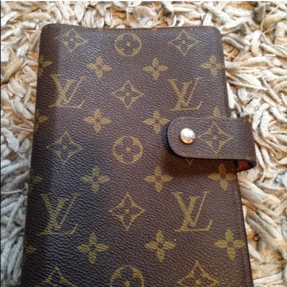 Louis Vuitton style agenda