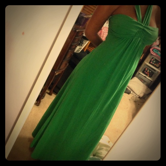 Wet Seal GREEN FLOOR LEGNTH DRESS!!!! GENTLY WORN