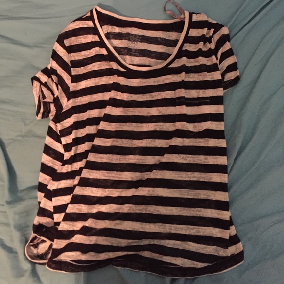 black and white striped short sleeve, Size: M - Picture 1 of 1