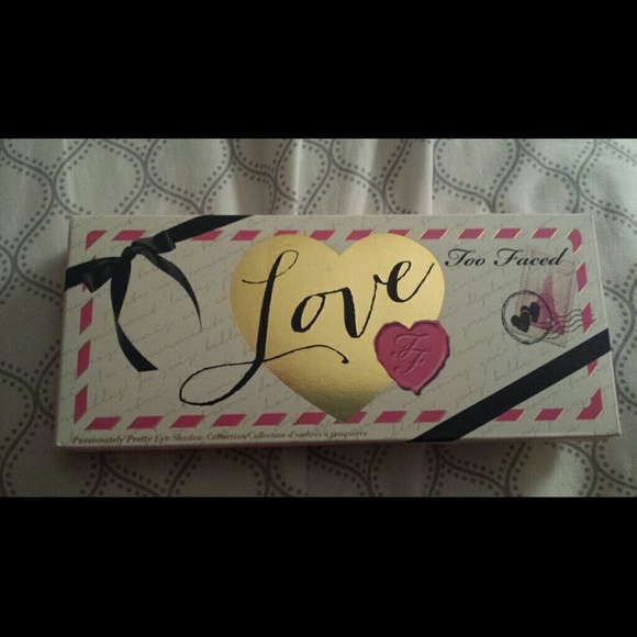 Too faced Love palette