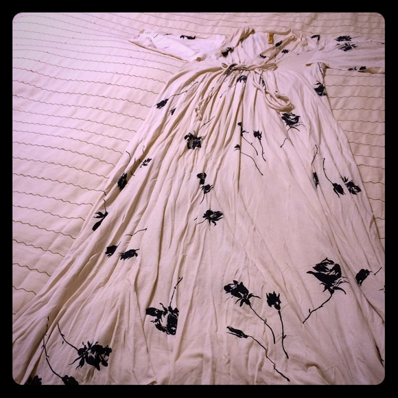 Maxi dress beige and navy blue