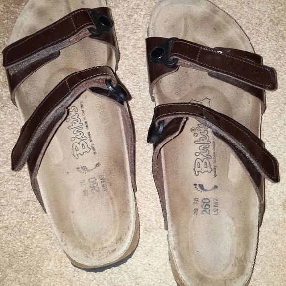 Size 9 birkenstock brown sandals