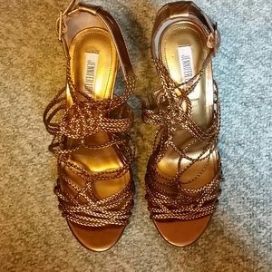 Jennifer Lopez wedges