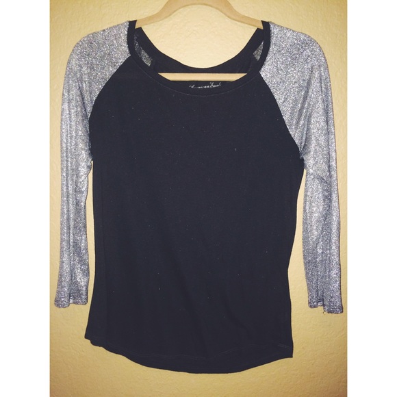 🔸SOLD 🔸Shimmer sleeve Baseball T-shirt