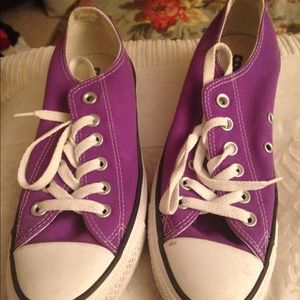 Purple converse size 7