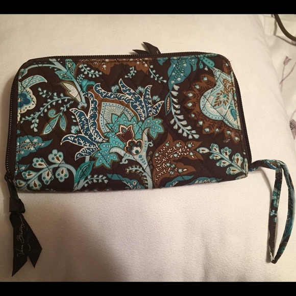 Vera Bradley Handbags - Vera Bradley wallet