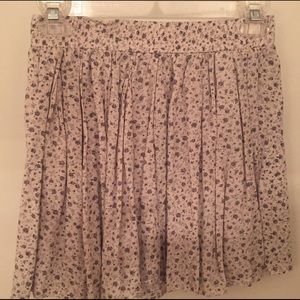Flowy floral mini skirt