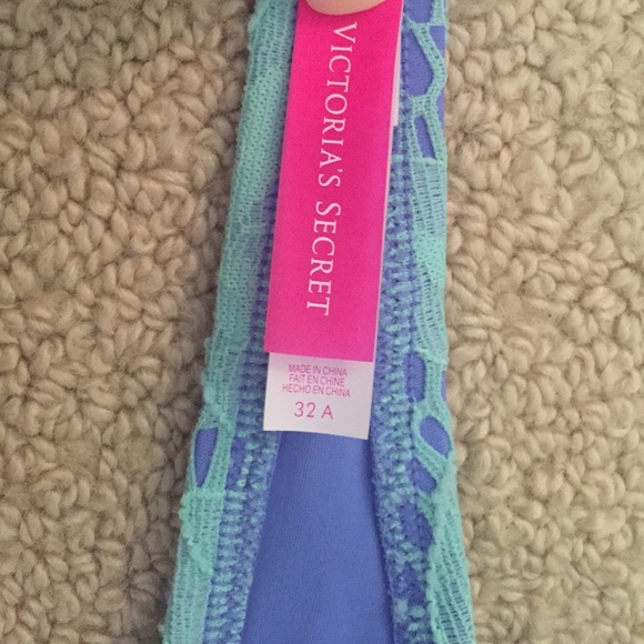 Victoria's Secret bikini top - Picture 3 of 3