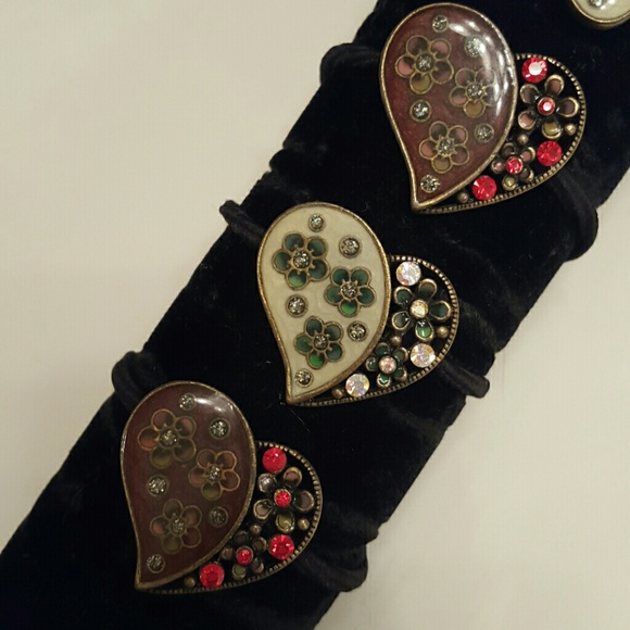 BEAUTIFUL PONYTAIL HOLDERS