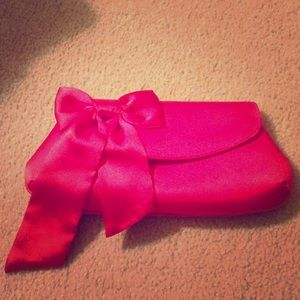 Bow clutch
