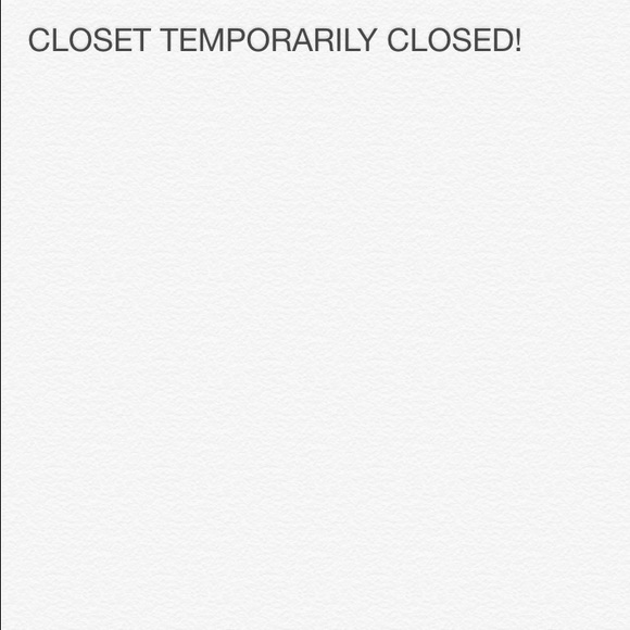 CLOSET CLOSED