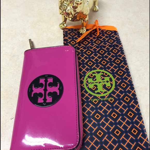 Tory Burch Clutches & Wallets - Tory Burch wallet