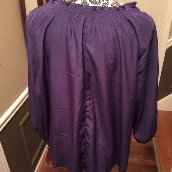 ☀️☀️SUMMER SALE!☀️NWT: Plum-colored Peasant Shirt - Picture 3 of 4