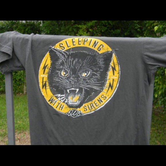 Sleeping with sirens shirt