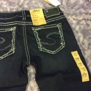 NWT silver jeans aiko jeggins 28x31