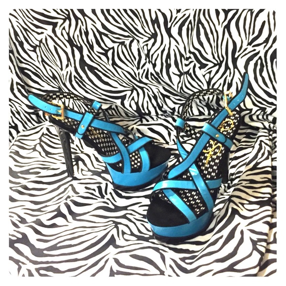 New size 6 Jessica Simpson blue &black heels
