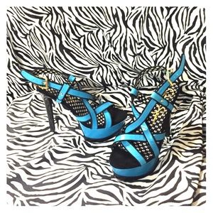 New size 6 Jessica Simpson blue &black heels