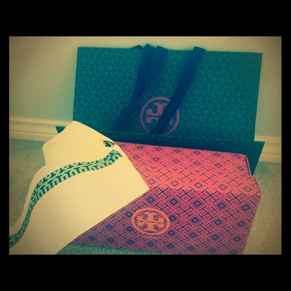 Tory Burch paper bag, shoe box and shoe dustbag - Picture 1 of 1