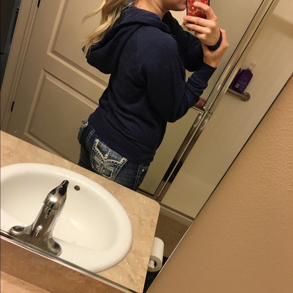 ❤️SOLD❤️Pullover pink hoodie - Picture 3 of 3