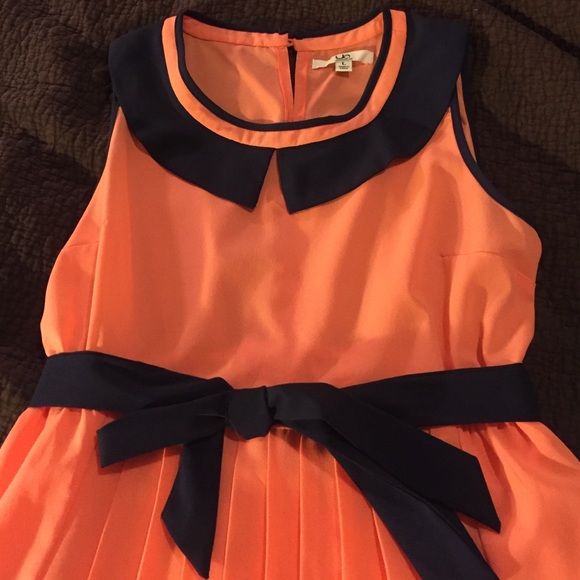 Cute Dress, size L, navy boat neck, knee length - Picture 2 of 4