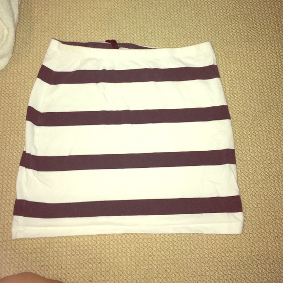 striped mini skirt