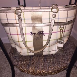 OPEN TO NEGOTIATE: 100% AUTHENTIC COACH HANDBAG 🔥