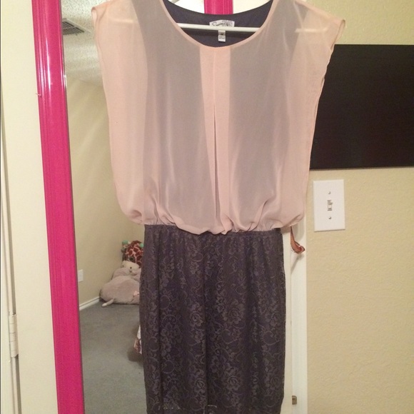 Lace mixed dress