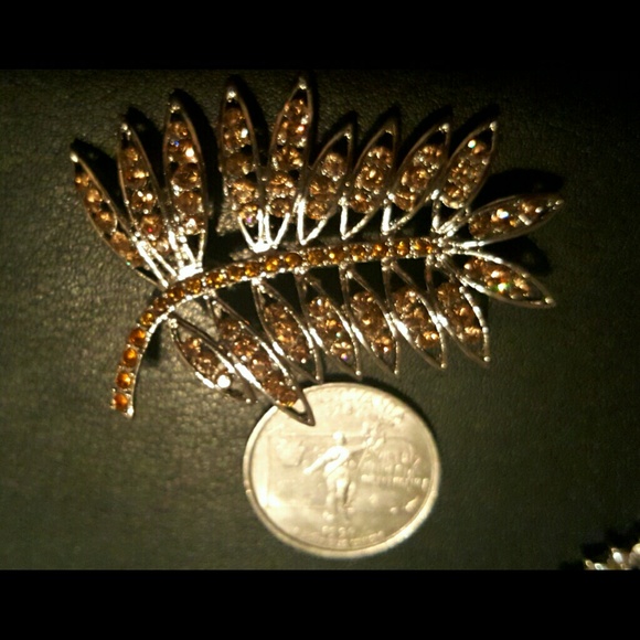 BROOCH PIN - Picture 2 of 3