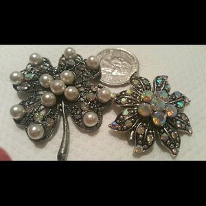 2 BROOCH PINS