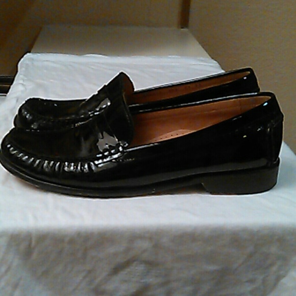 COLE HAAN LOAFER SHOES
