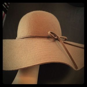 Wool Wide Brim Floppy Hat