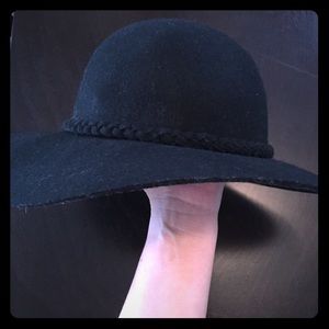 Wool Floppy Hat - Black
