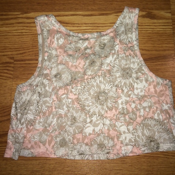 Floral Crop Top - Picture 2 of 2
