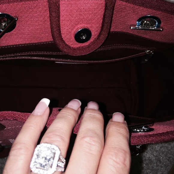 🚫SOLD🚫Chanel 100% authentic cambon tote! BNIB! - Picture 4 of 4