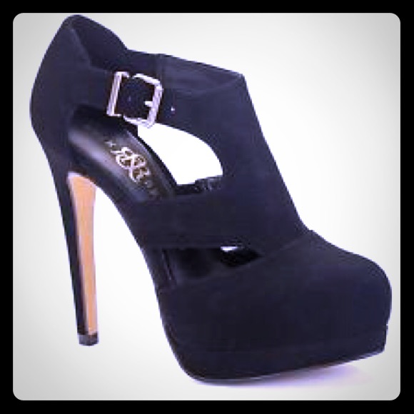 Rock & Republic Shoes - Sexy Black High Heels