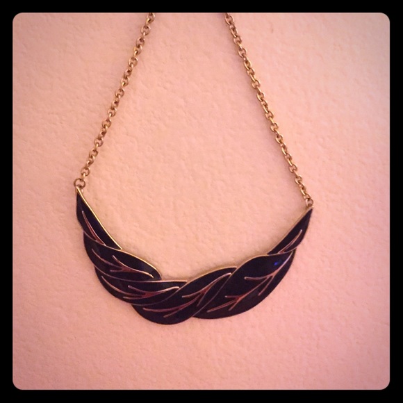 Necklace - Picture 1 of 1