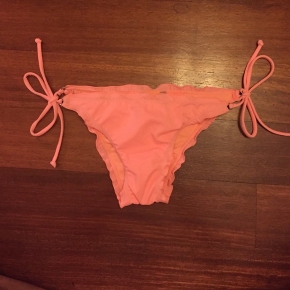 Light pink bathing suit bottoms - Picture 2 of 3