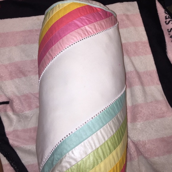 Rainbow pillow - Picture 2 of 3