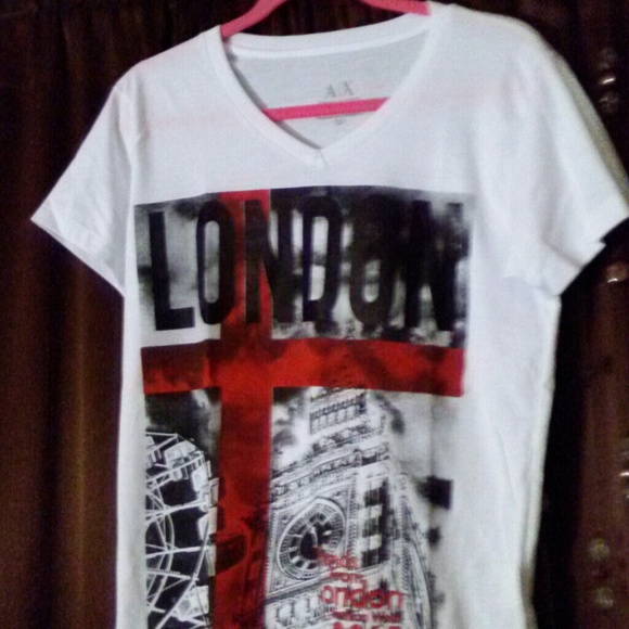 T-shirt with design