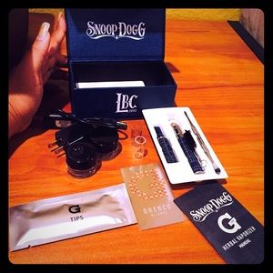 Snoop Dogg Herbal Vaporizer Pen and Bebe bundle