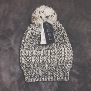 black & white marled Cotton On pom beanie ❄️