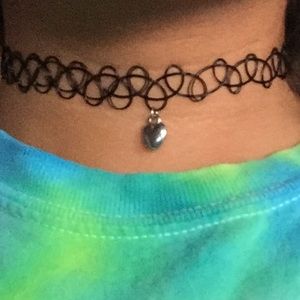 heart jewel choker