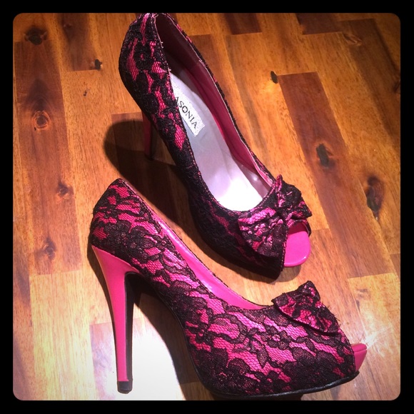 Size 6/7 heels